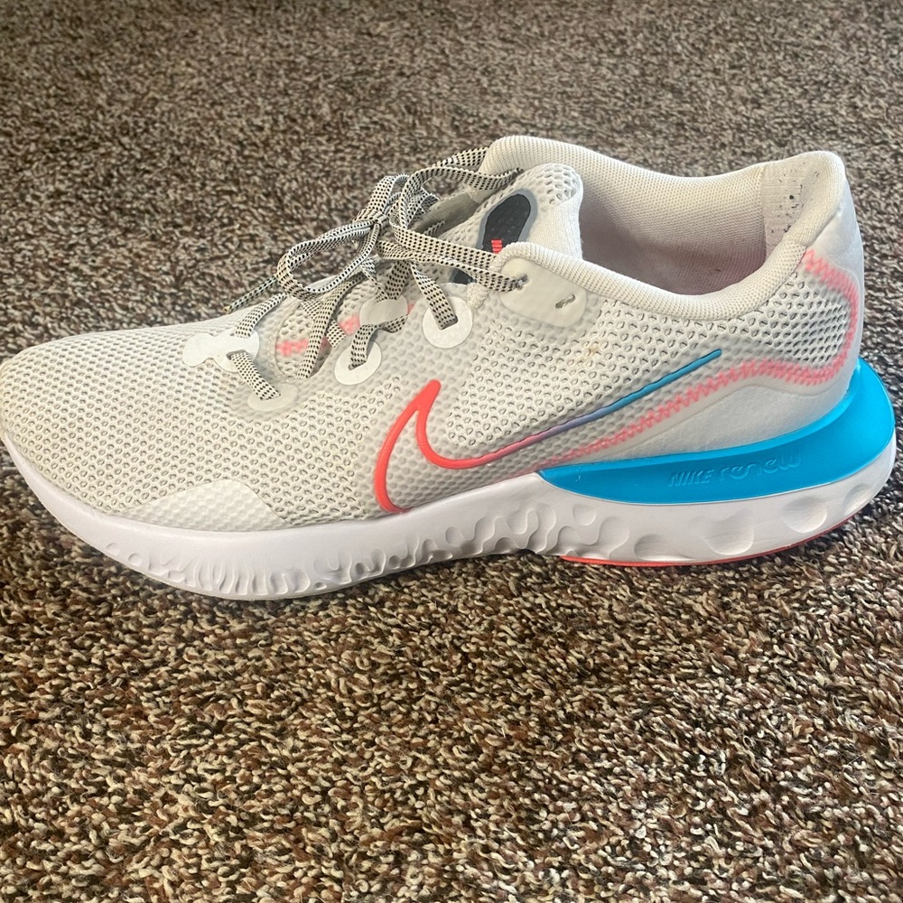 Men’s  Nike renew size 12